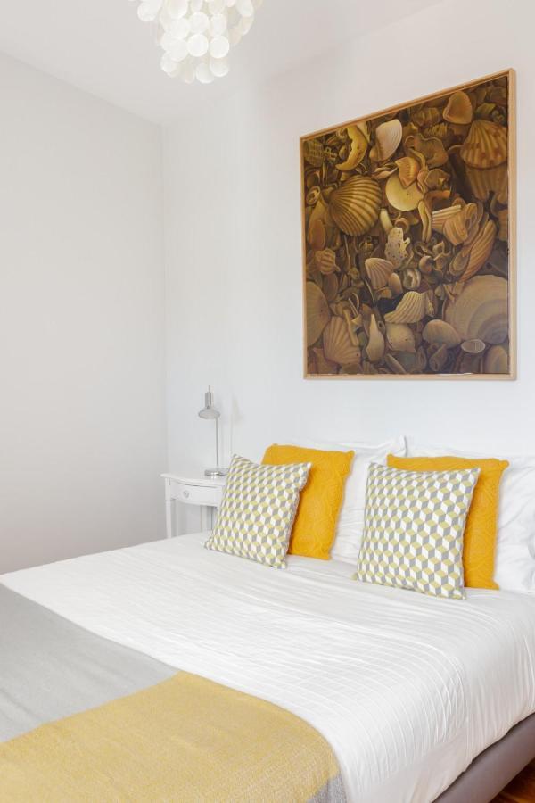 Amazing Rooftop Terrace With River And Historic City View 4 Bedrooms 4 Bathrooms Ac 19Th Century Building Chiado Lissabon Exterior foto