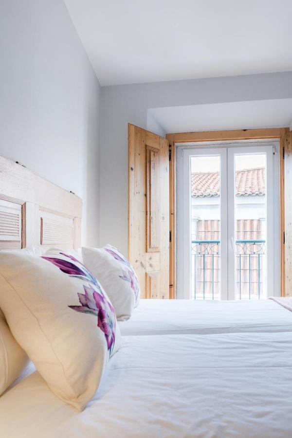 Amazing Rooftop Terrace With River And Historic City View 4 Bedrooms 4 Bathrooms Ac 19Th Century Building Chiado Lissabon Exterior foto
